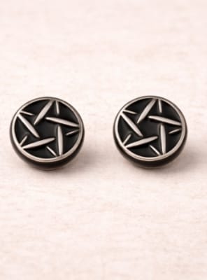 Pendientes de acero inoxidable estilo botón con pentagrama
